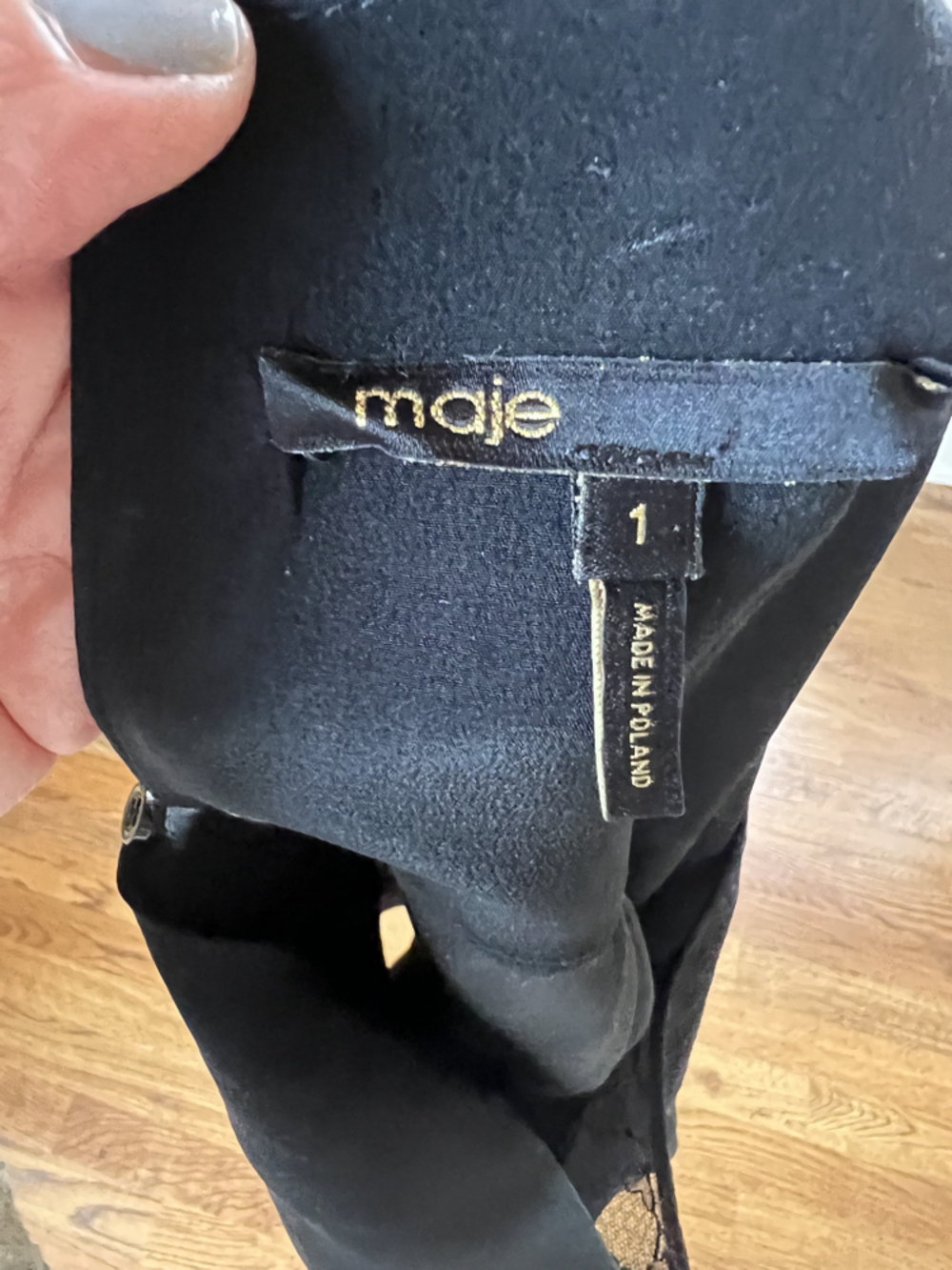Maje 100% silk black LS top with sheer lace inset size small (1) - Picture 10 of 10